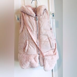 Beautiful Baby Pink Faux‎ Fur Vest for Girls size 5 by Nicole Miller w/ hood